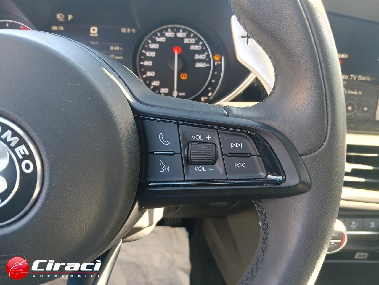Alfa Romeo Giulia 2.2 Td 160 CV AT8 Business