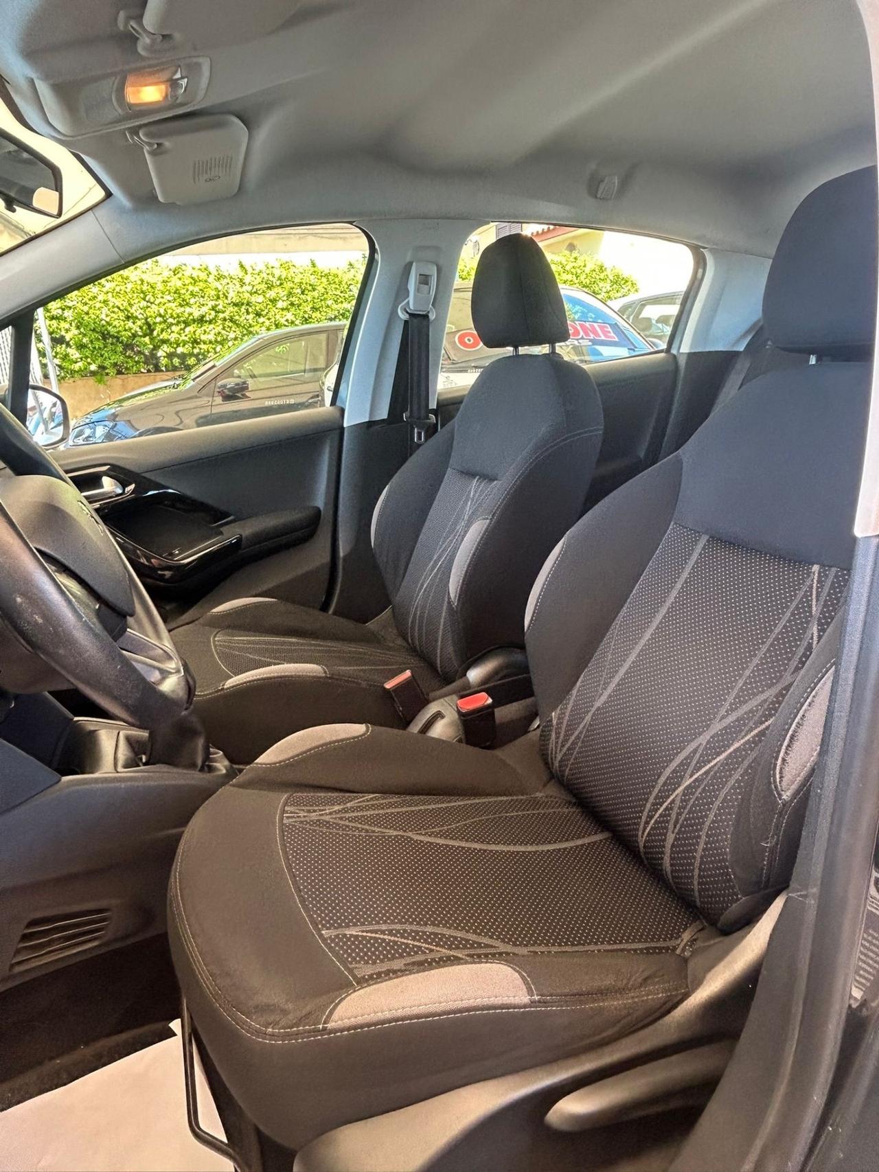 Peugeot 208 PureTech 82 5 porte Allure