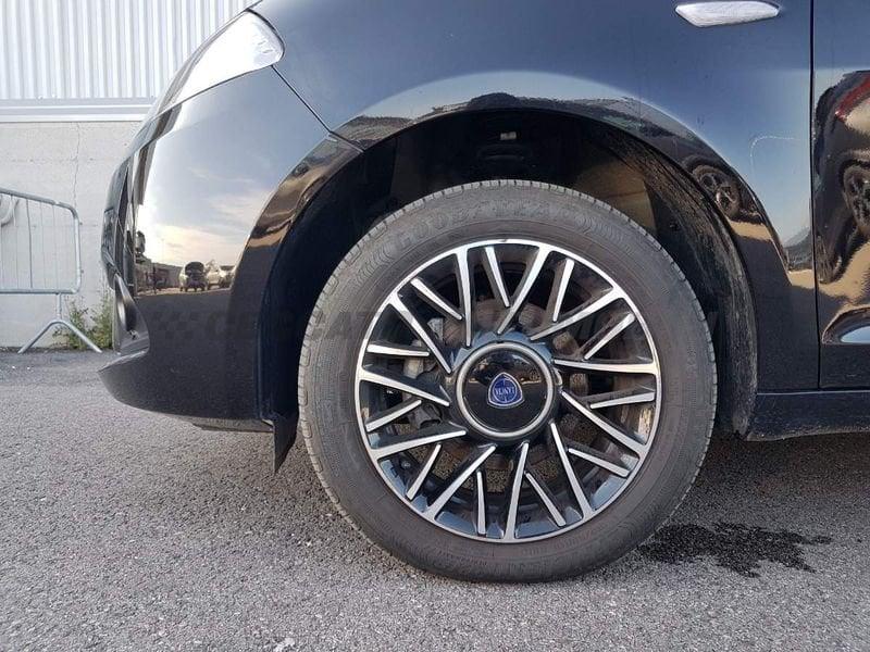Lancia Ypsilon Ypsilon 1.0 firefly hybrid Platino s&s 70cv
