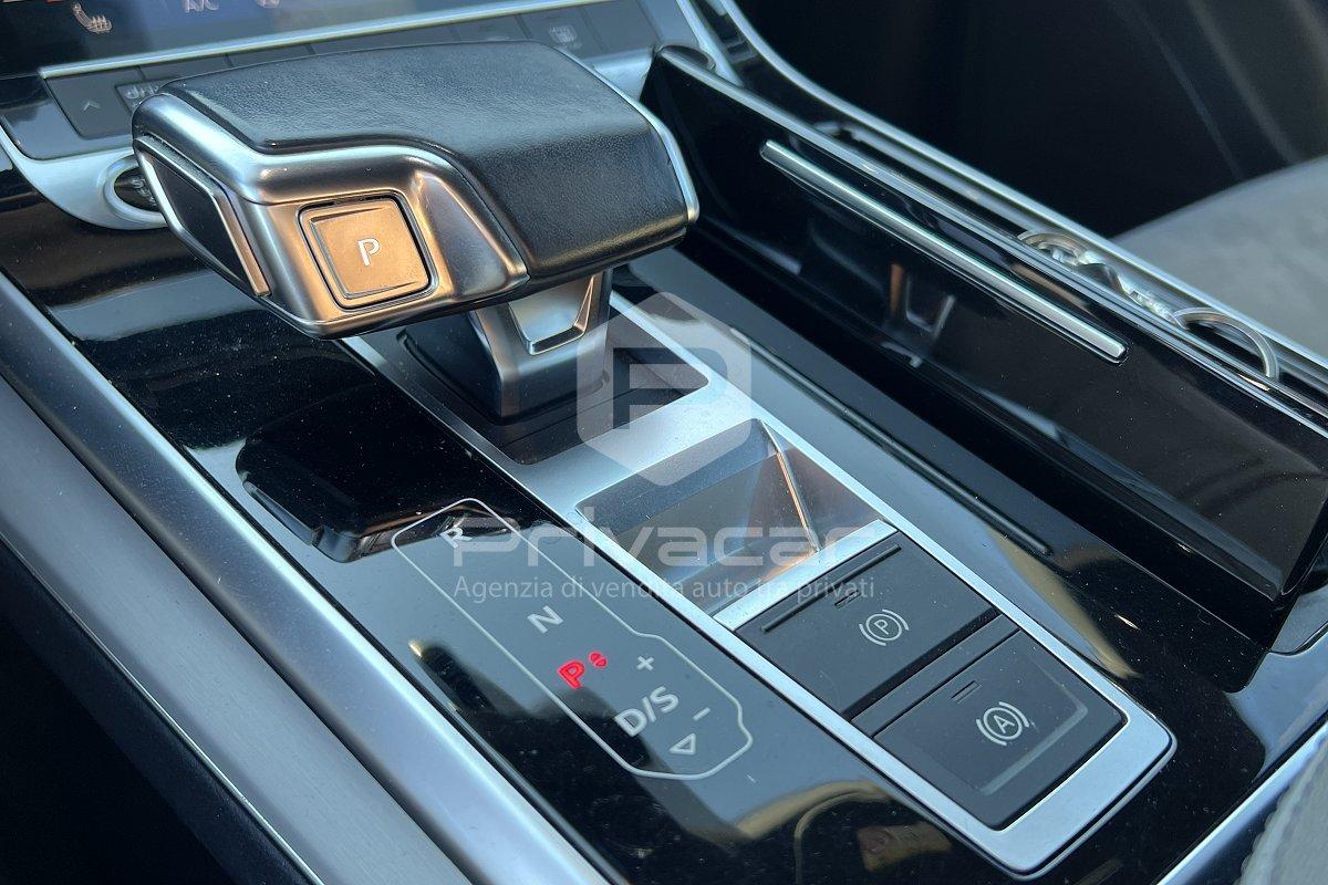 AUDI Q8 45 TDI quattro tiptronic Sport