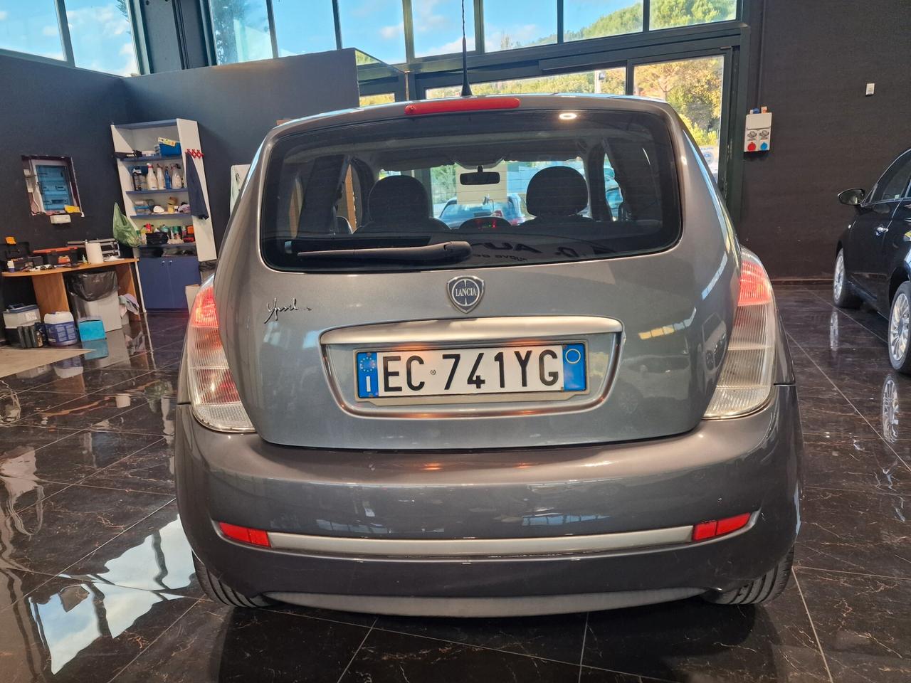 Lancia Ypsilon 1.2 Versus 155 mila chilometri