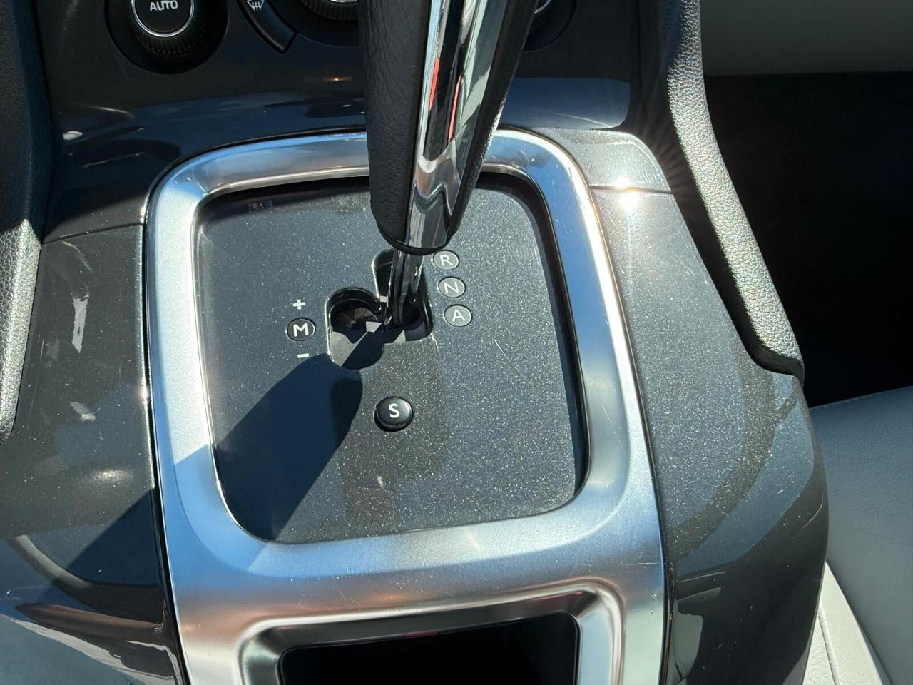 PEUGEOT 5008 1.6 112CV AUTOMATICO FULL TETTO