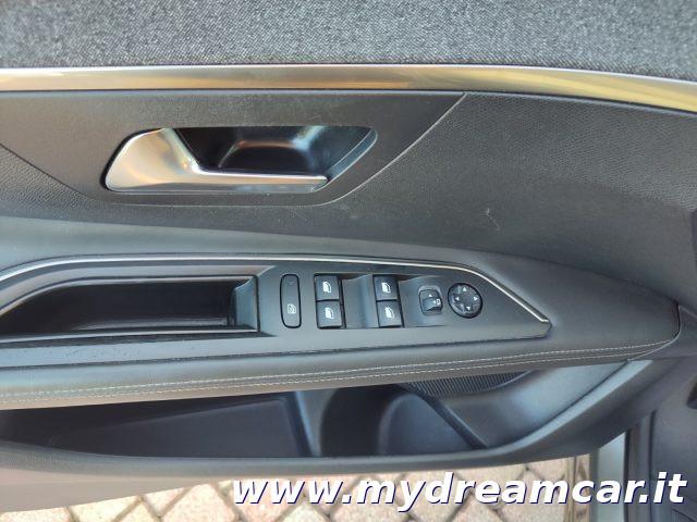 PEUGEOT 3008 BlueHDi 130 S&S Allure