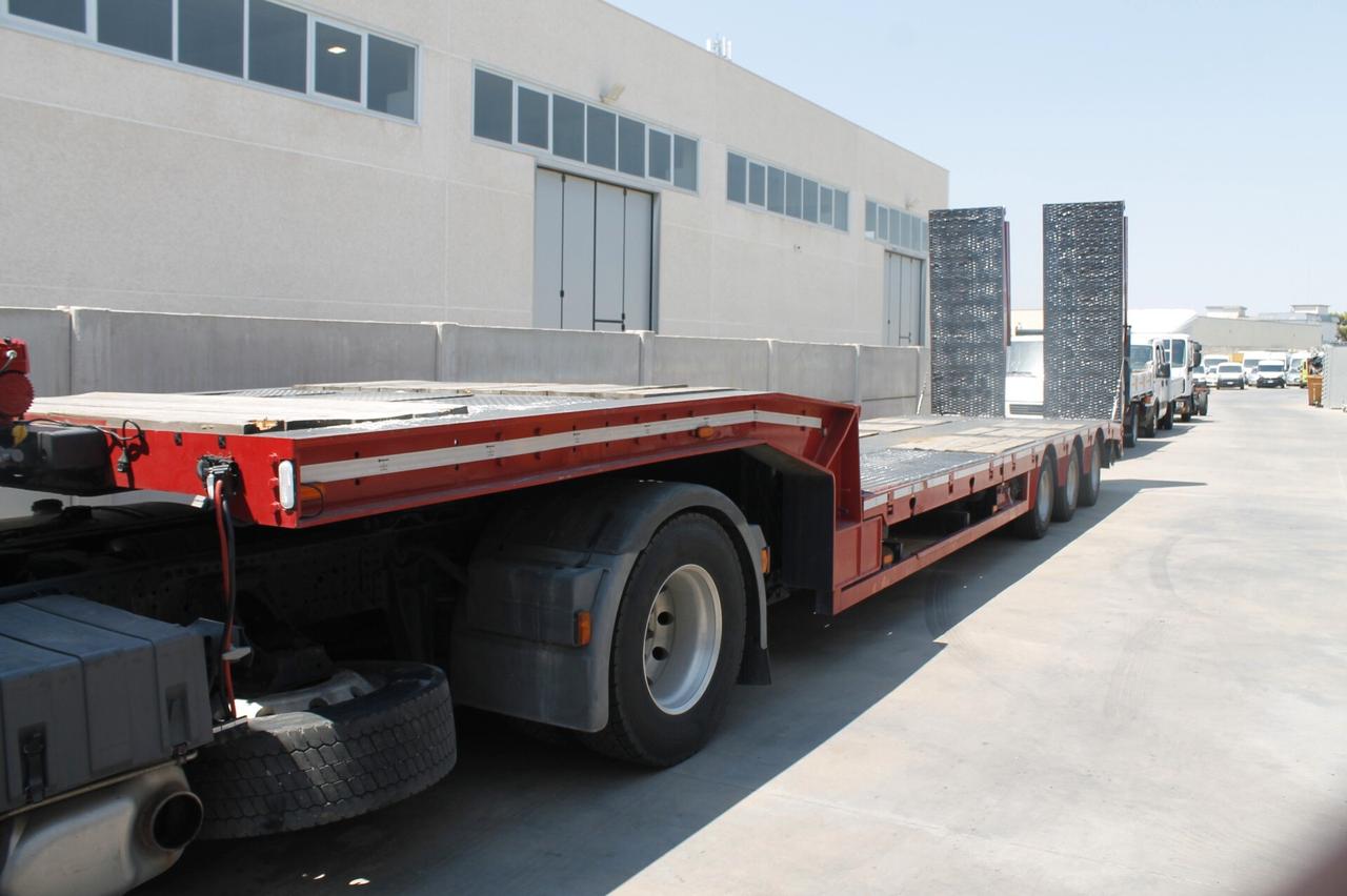 Iveco STRALIS 500 CON CARRELLONE FAYMONVILLE