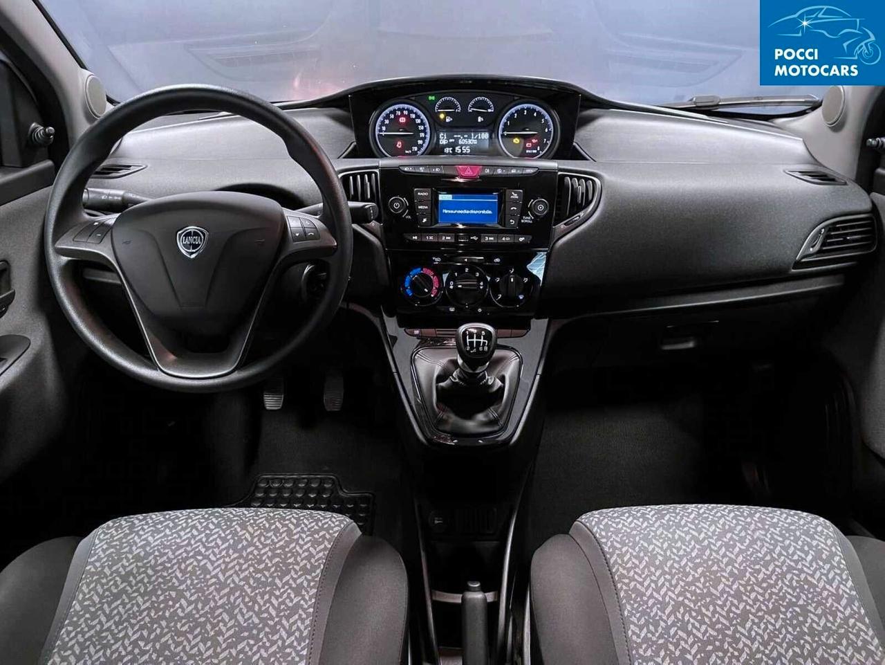 Lancia Ypsilon 1.0 FireFly 5 porte S&S Hybrid Silver