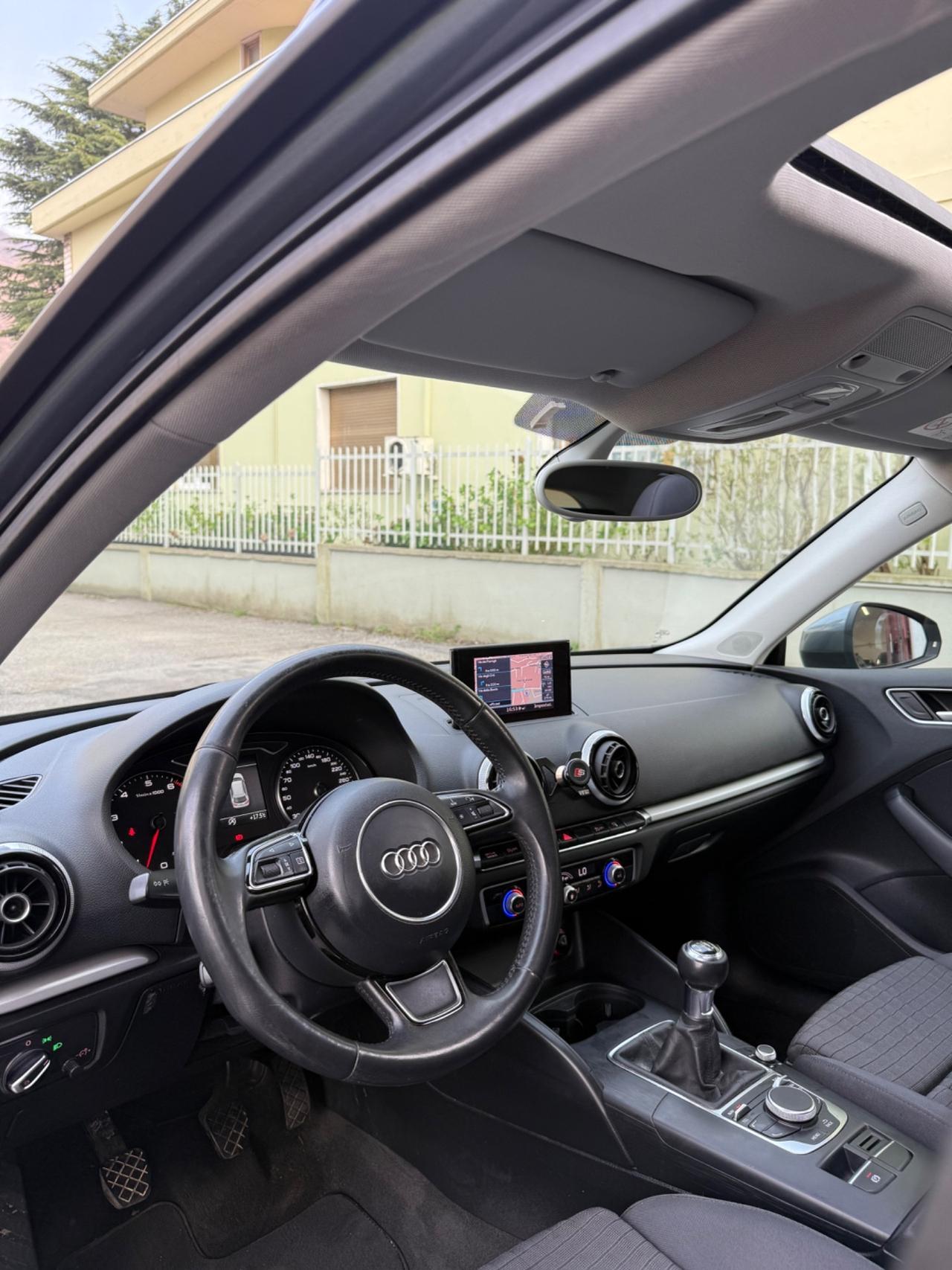 Audi A3 SPB 1.4 TFSI COD ultra S tronic Ambition