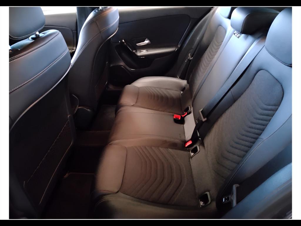 Mercedes-Benz Classe A - W177 2018 - A 180 d Sport auto