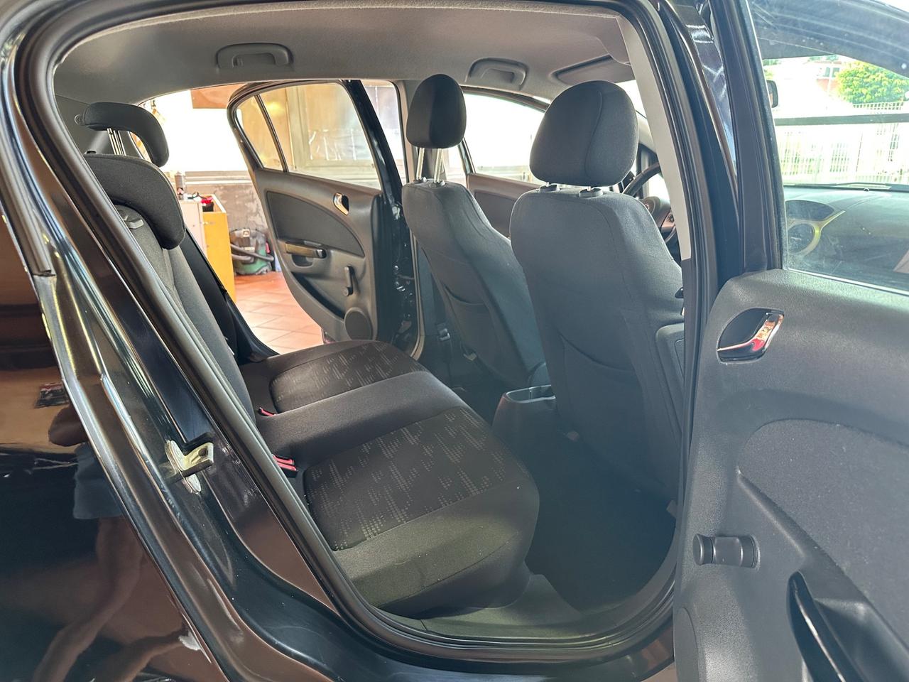 Opel Corsa 1.2 5 porte Cosmo cambio automatico