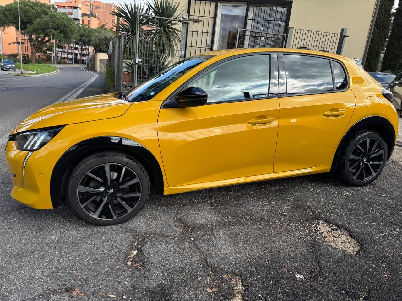 Peugeot 208 PureTech 100 Stop&Start 5 porte GT