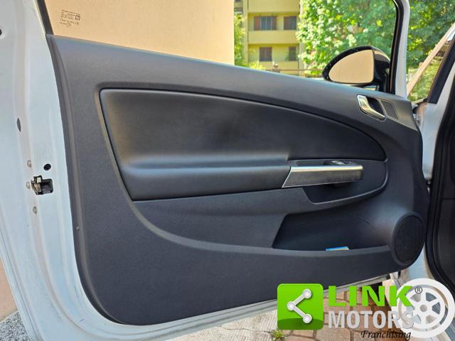 OPEL Corsa 1.6i 16V OPC 192 CV