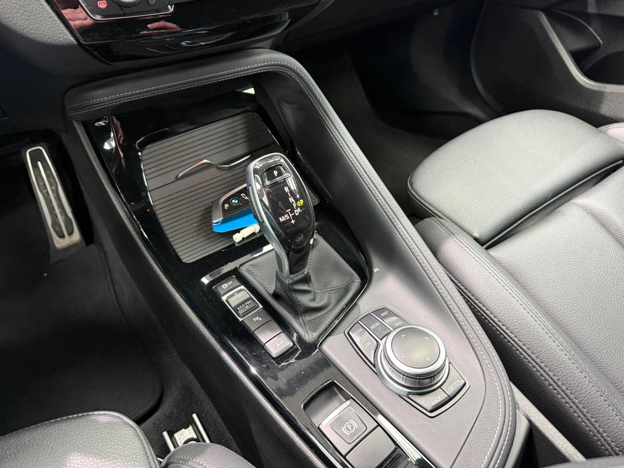 Bmw X2 sDrive18d Goldplay Edition (305)