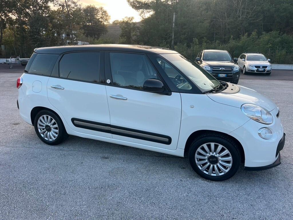 Fiat 500L Living 1.6 Multijet 120 CV tetto nero