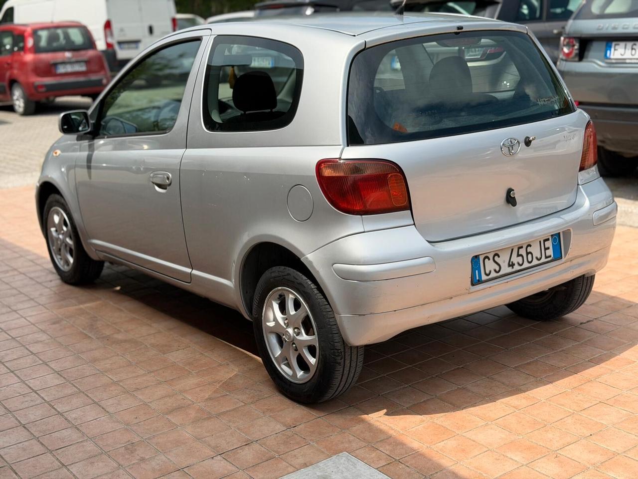 Toyota Yaris 1.0i 16V cat 3 porte Sol