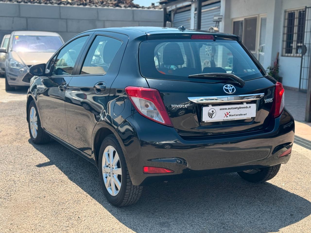 Toyota Yaris 1.0 5 porte Active - NEOPATENTATI 2012