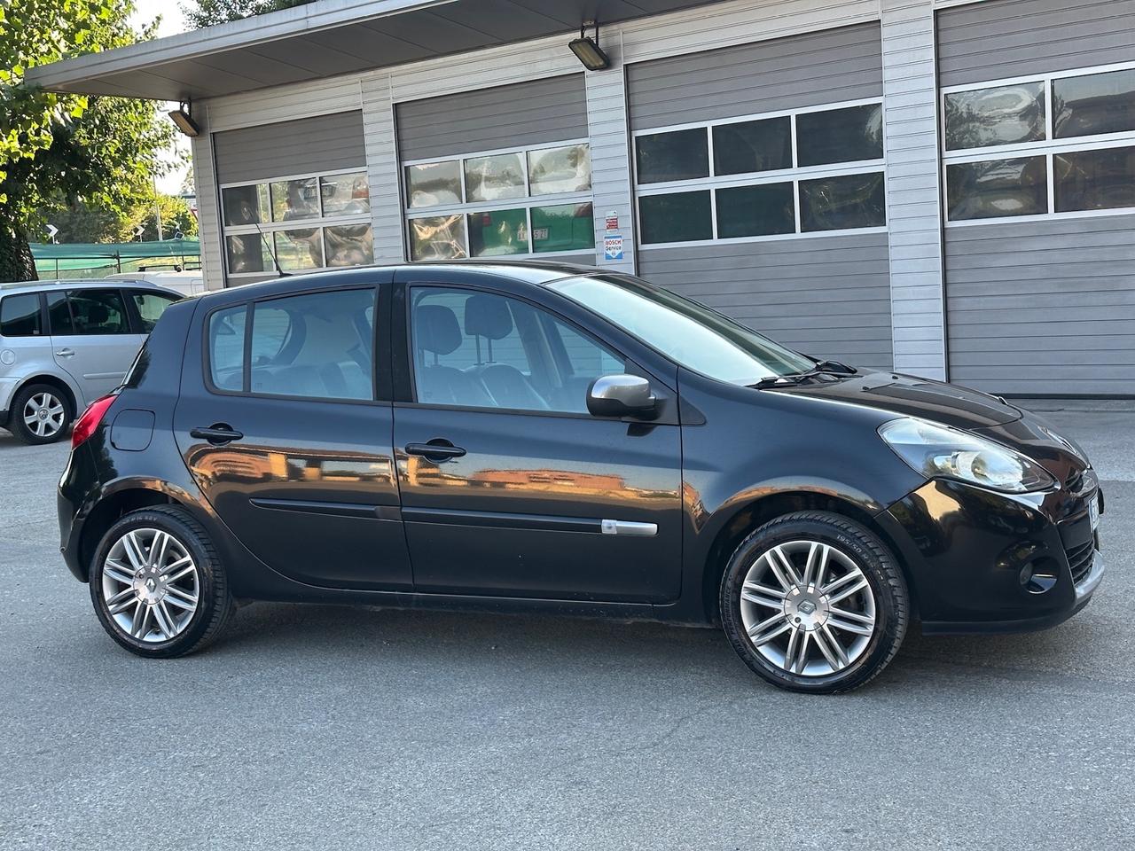 Renault Clio 1.2 16V 5 porte Live X Neopatentati