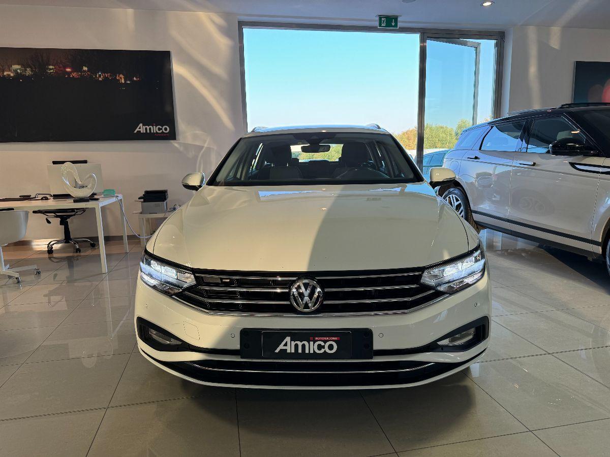 VOLKSWAGEN - Passat Variant - New model 2.0 TDI EVO DSG Full Led