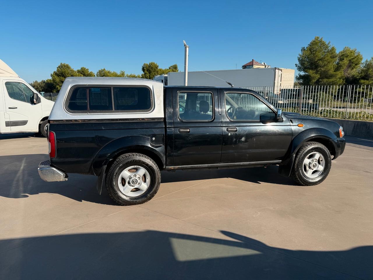 Nissan Navara 2.5 TD Duoble Cab Inc. 98 kw
