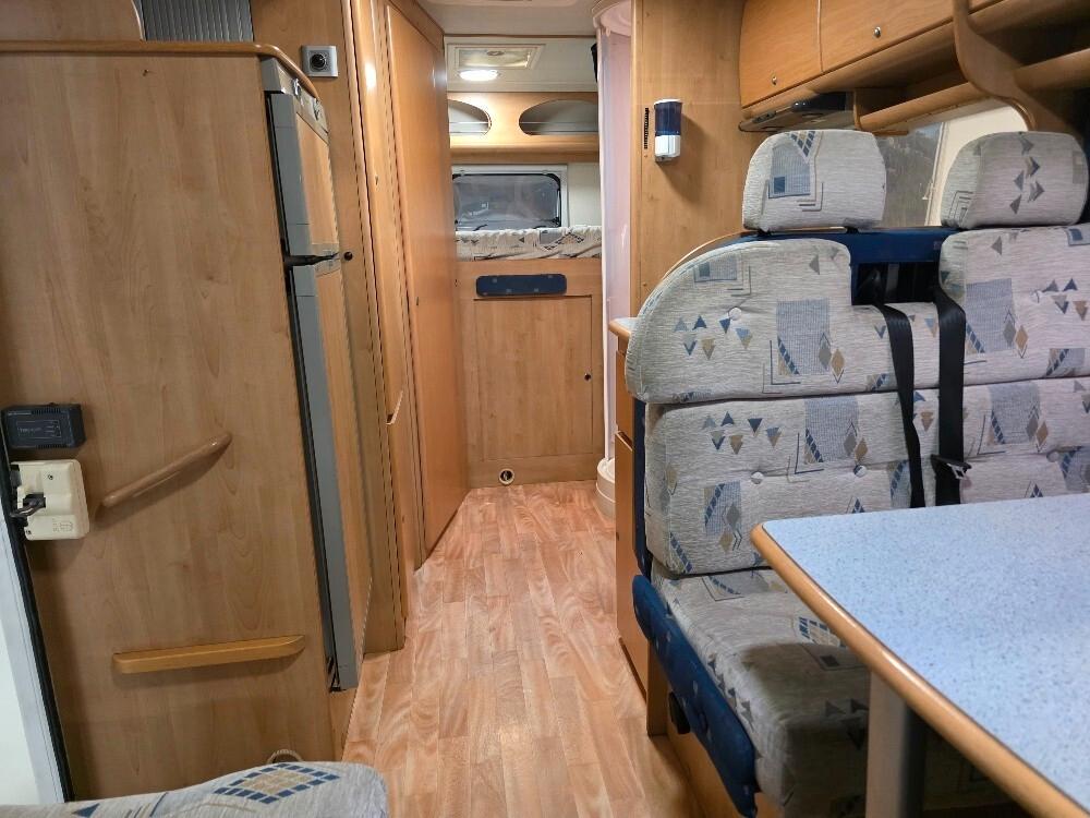 CAMPER MCLOUIS TANDY 670