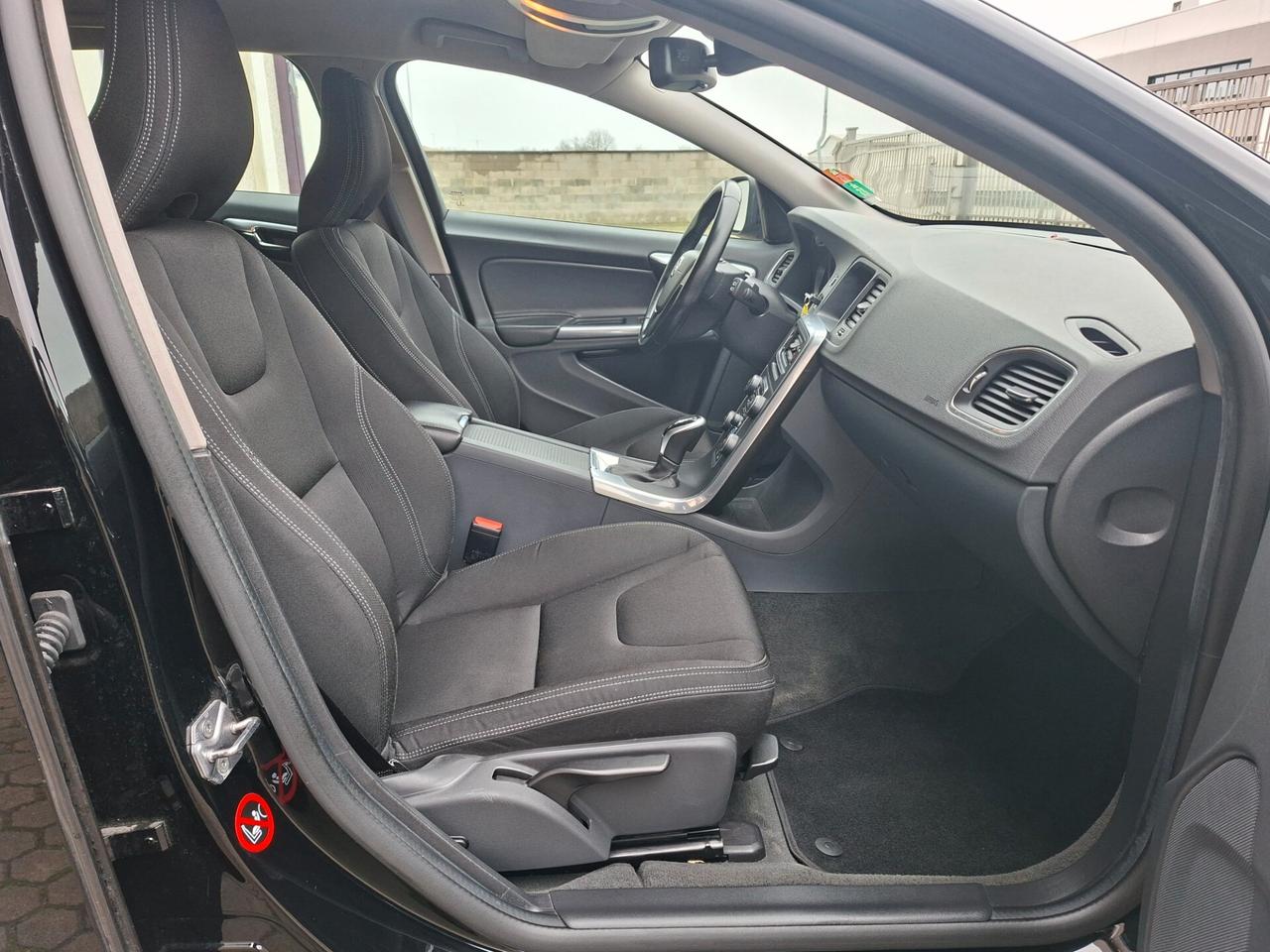 Volvo V60 2.0 d2 Dynamic N1 *IVA INCLUSA*