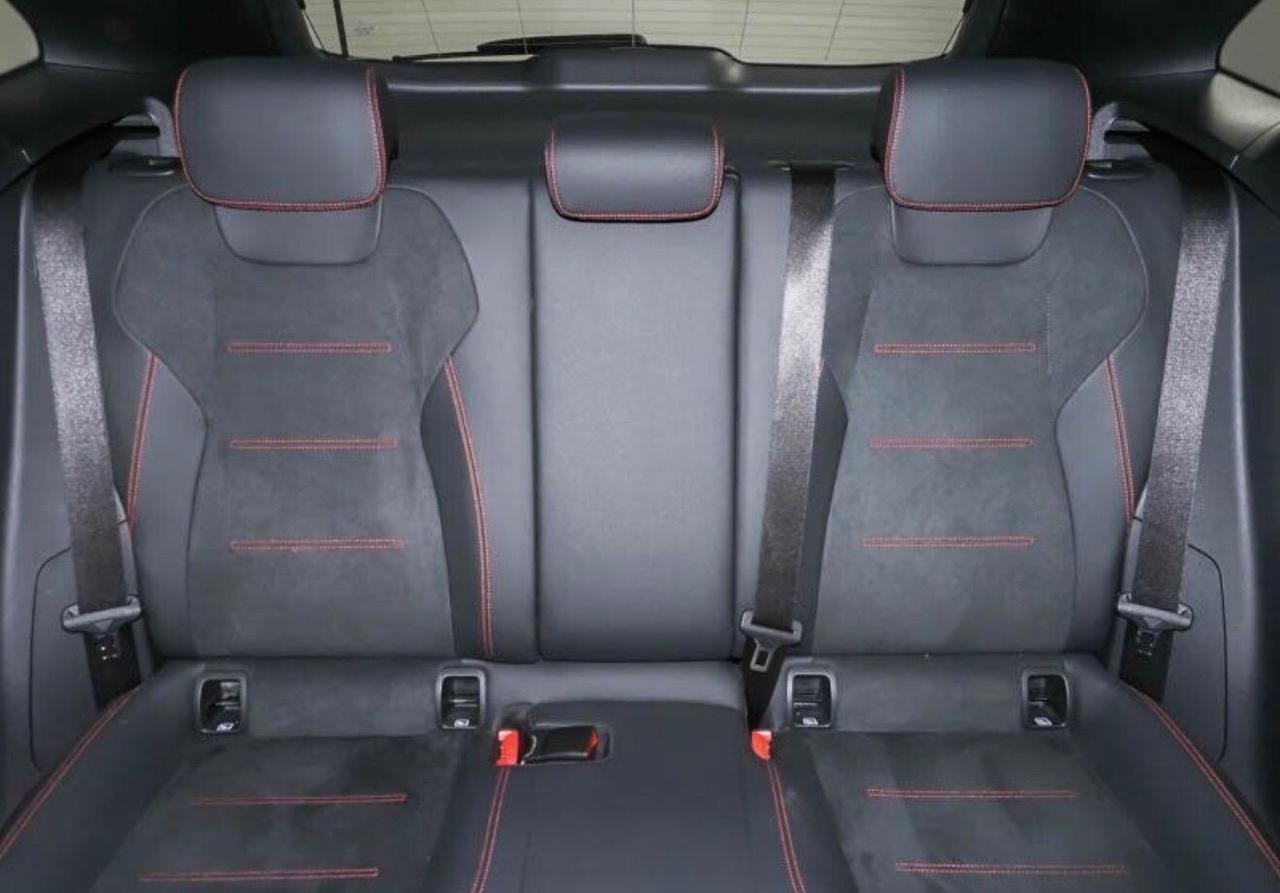 Mercedes-benz GLA 200d Automatic Premium Amg Tetto Pack night