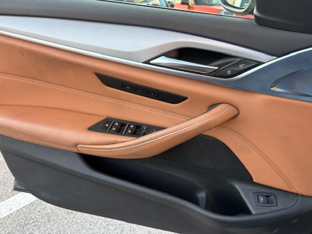 BMW Serie 5 Touring 530 d Luxury xDrive Steptronic