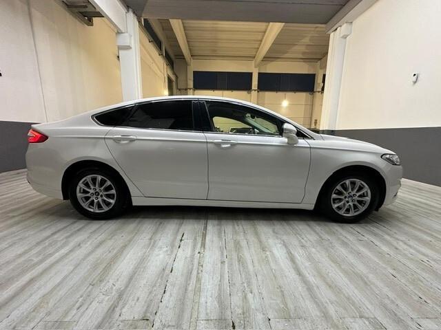 Ford Mondeo Full Hybrid 2.0 187 CV eCVT 4 porte Titanium Business