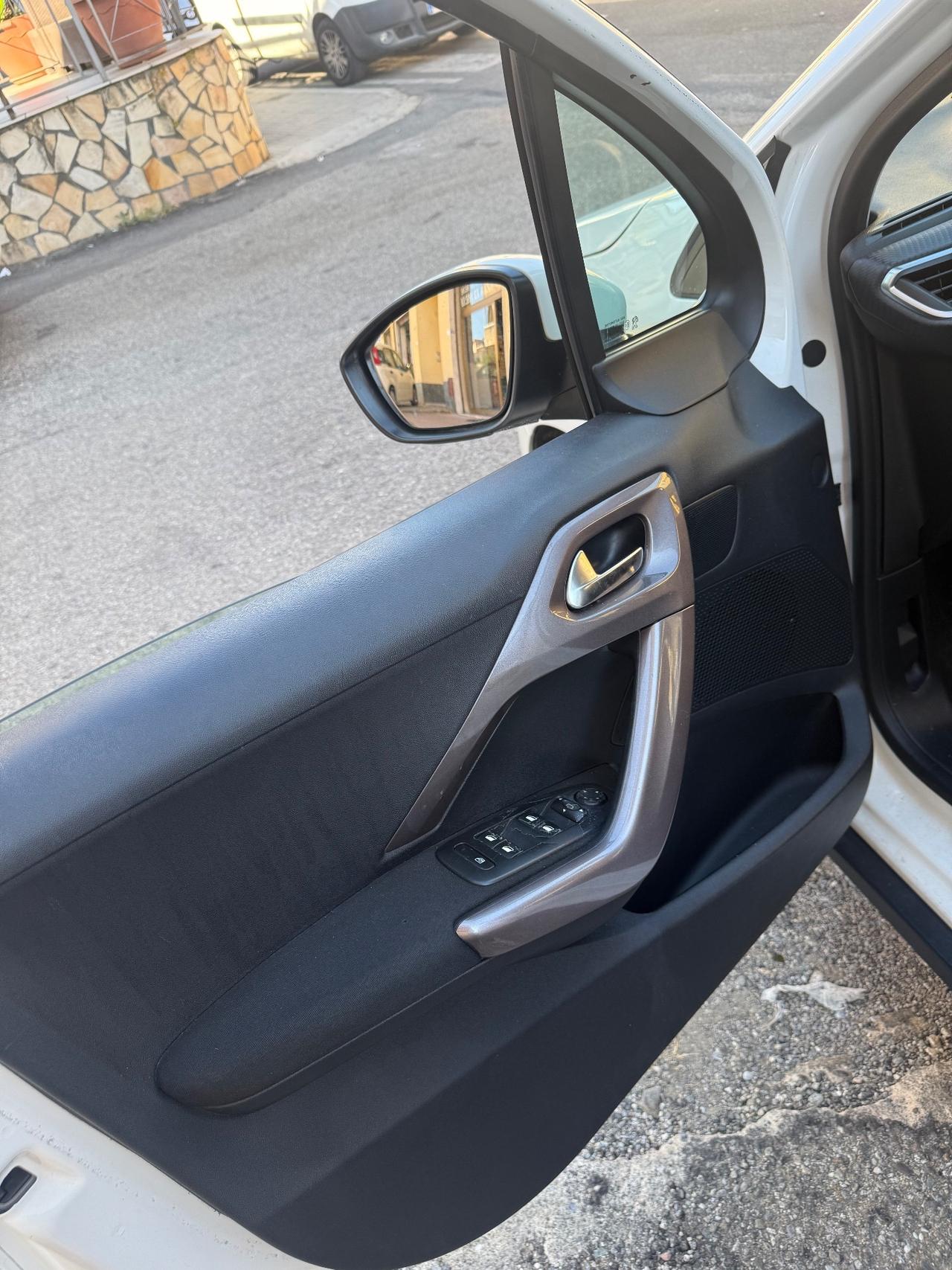 Peugeot 2008 1.6 e-HDi