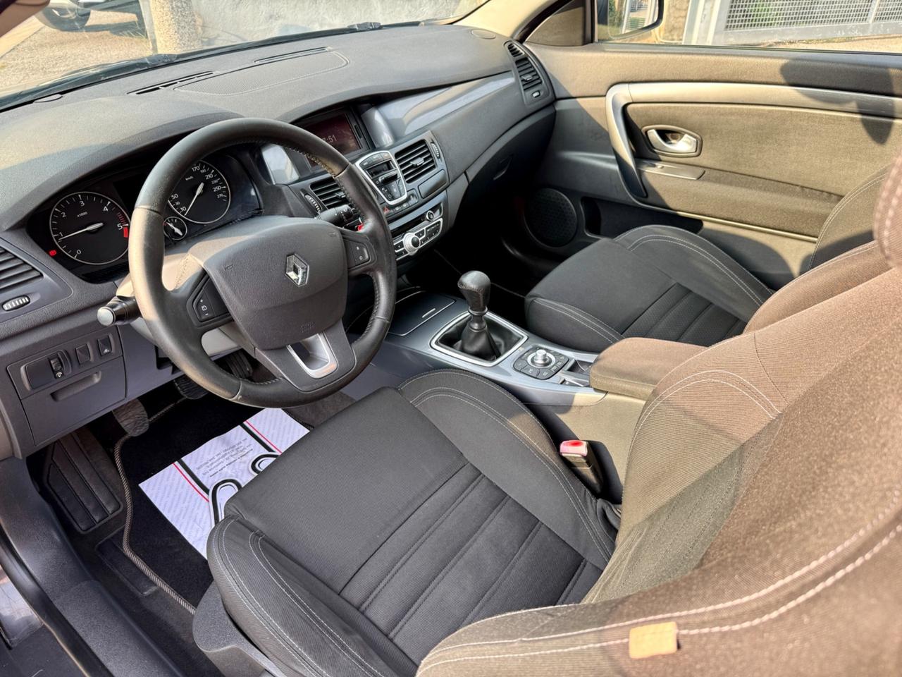 Renault Laguna Coupé 2.0 dCi 150CV Wave Edition