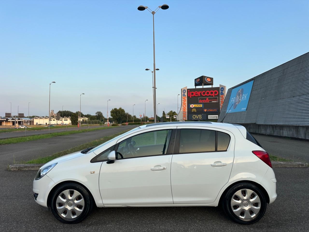 Opel Corsa 1.2 5 porte Cosmo