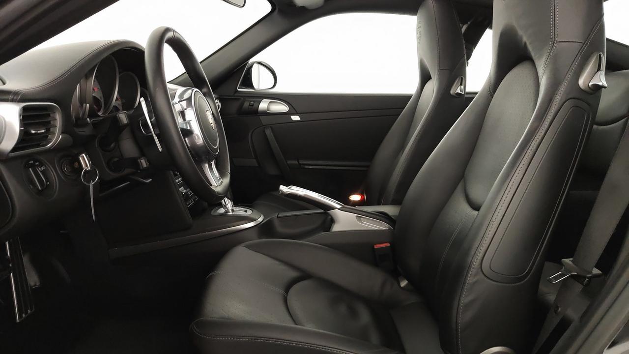 PORSCHE 911 Coupe 3.8 Carrera 4S
