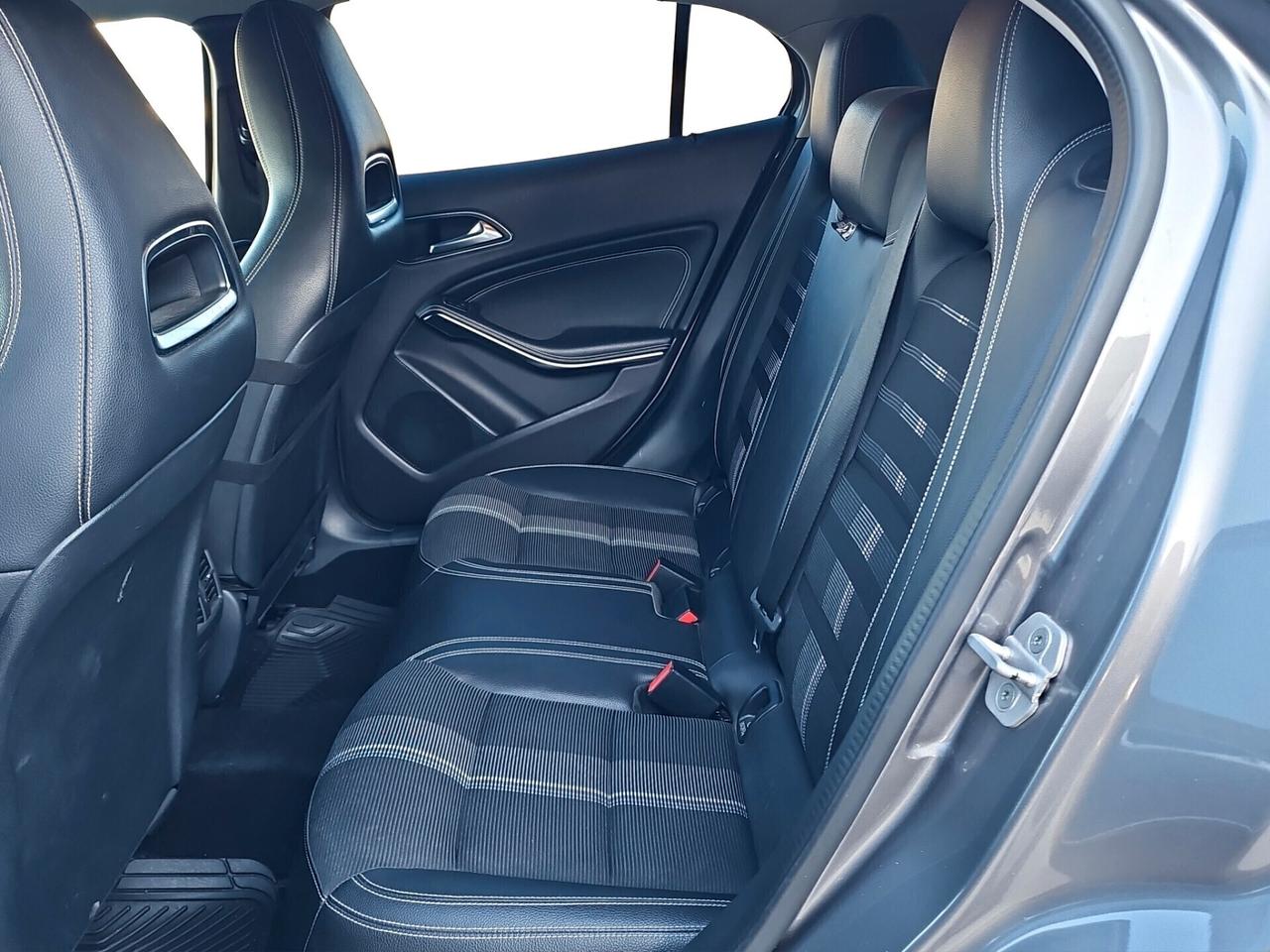 Mercedes-benz GLA 200 d Premium