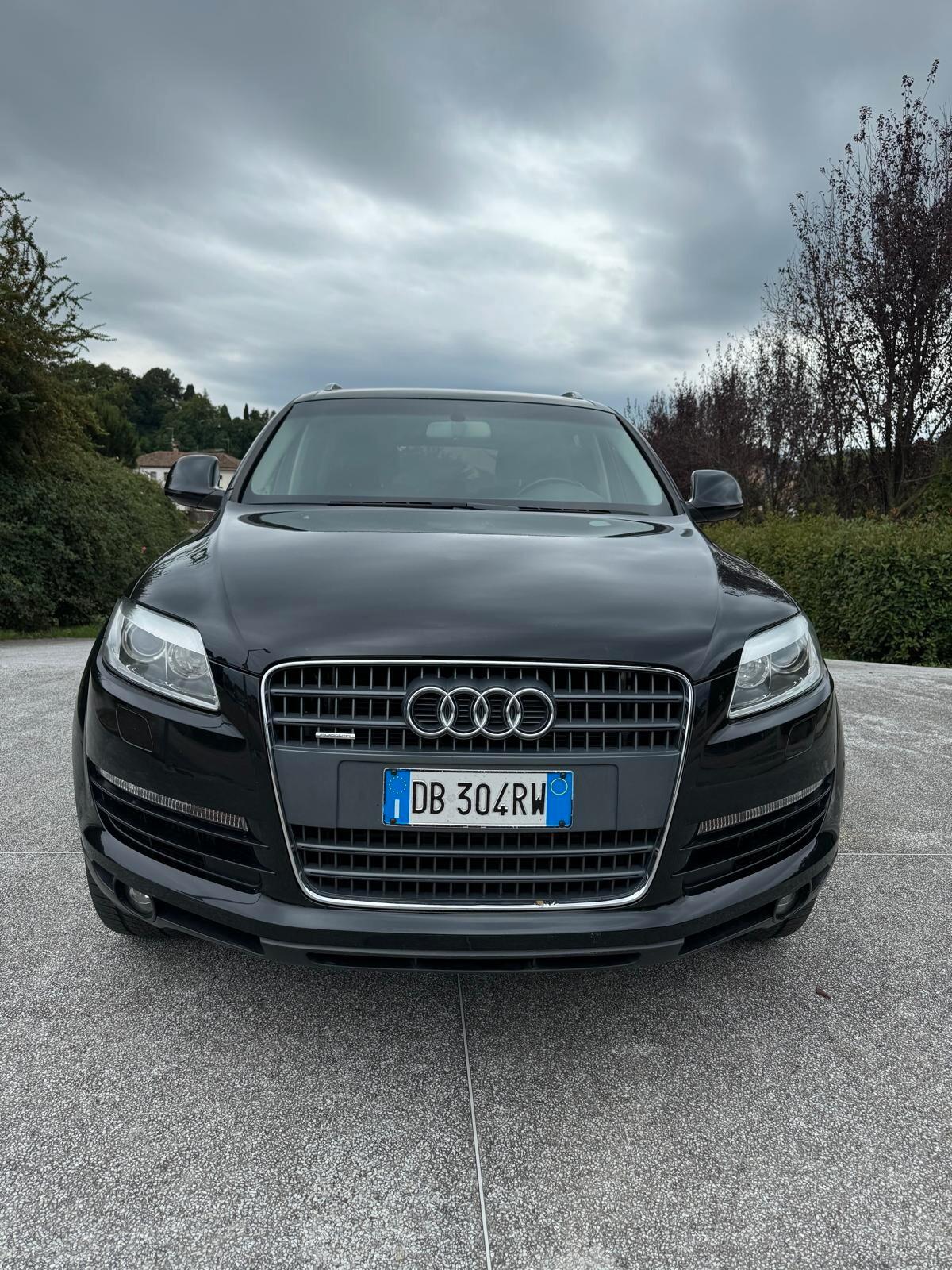 Audi Q7 3.0 V6 TDI 233CV quattro tiptronic