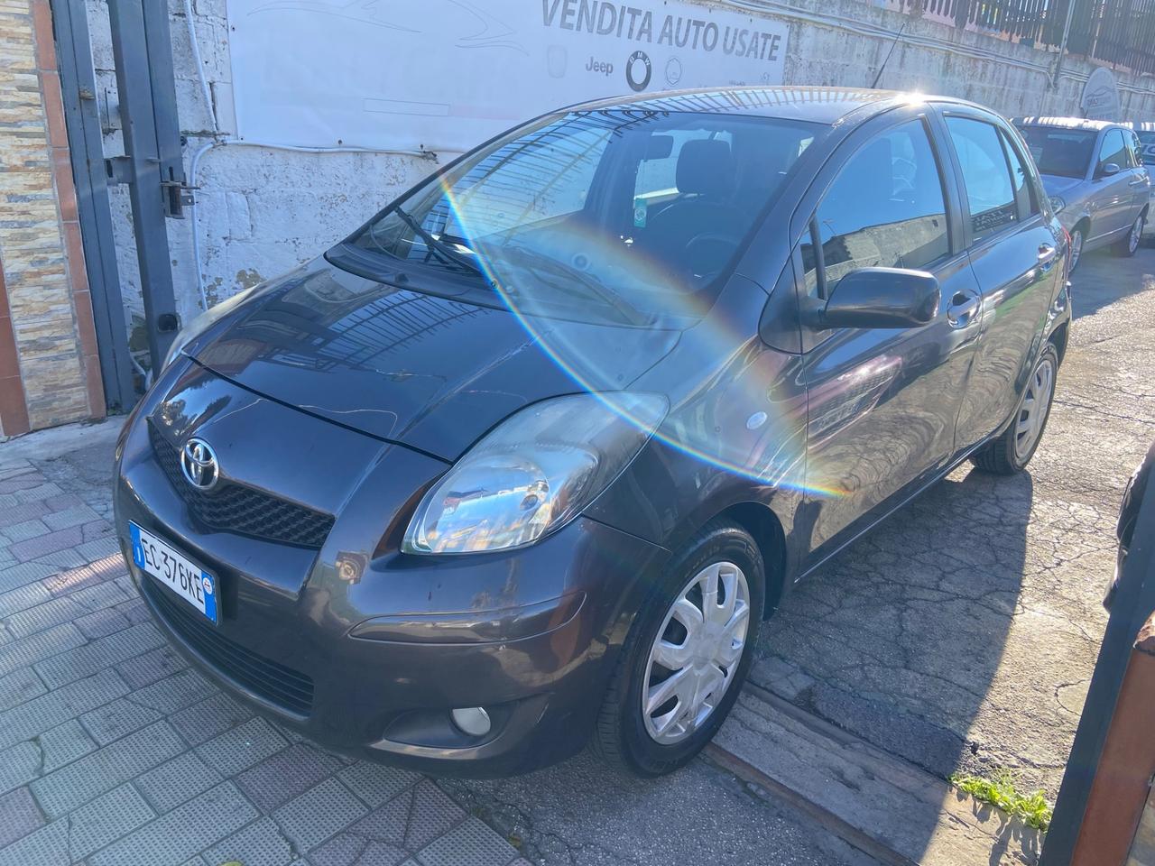 Toyota Yaris 1.4 D-4D DPF 5 porte
