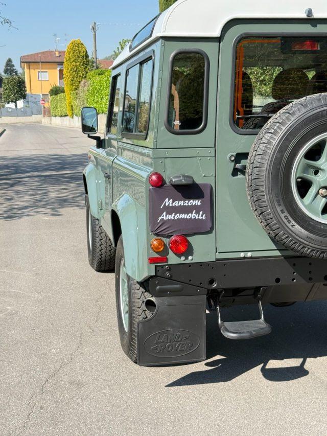 LAND ROVER Defender 90 2.4 TD4 Station Wagon S INTERNI IN PELLE