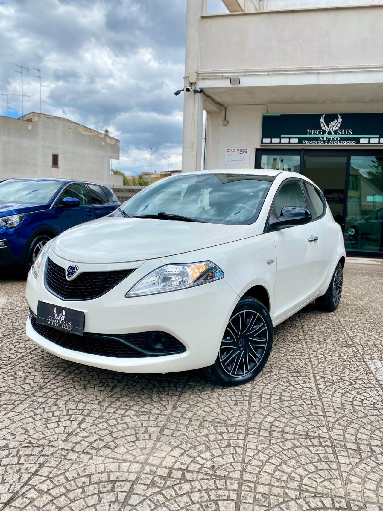 Lancia Ypsilon 1.2 69 CV 5 porte S&S Gold