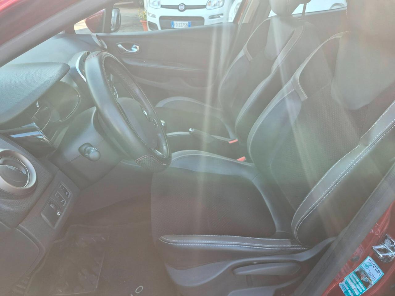 Renault Clio TCe 12V 90CV Start&Stop 5 porte Energy Excite