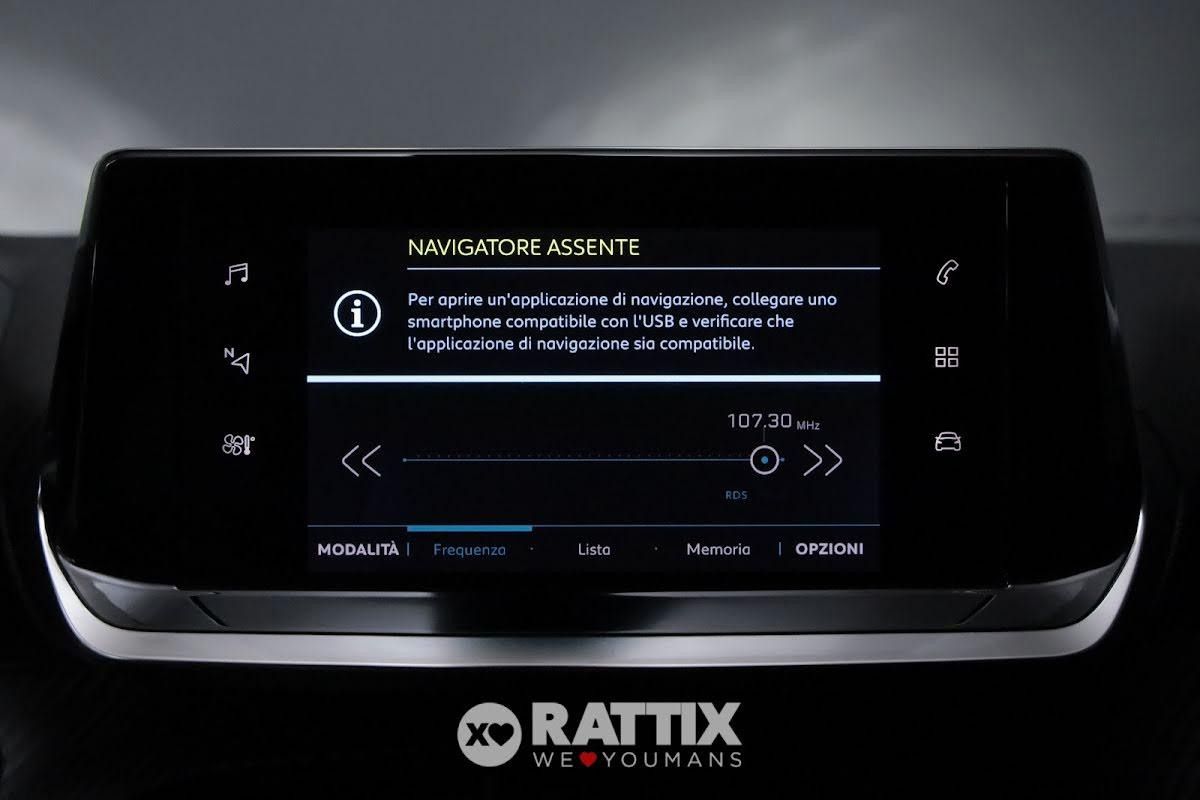 Peugeot e-2008 motore elettrico 100kW Allure Pack