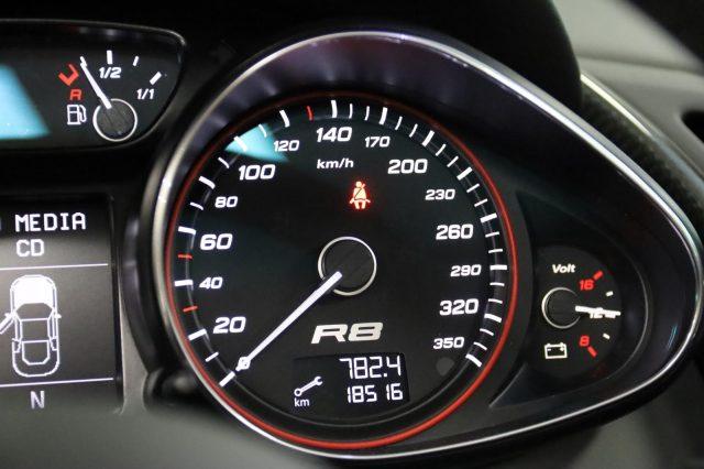 AUDI R8 Spyder 5.2 V10 FSI quattro R tronic