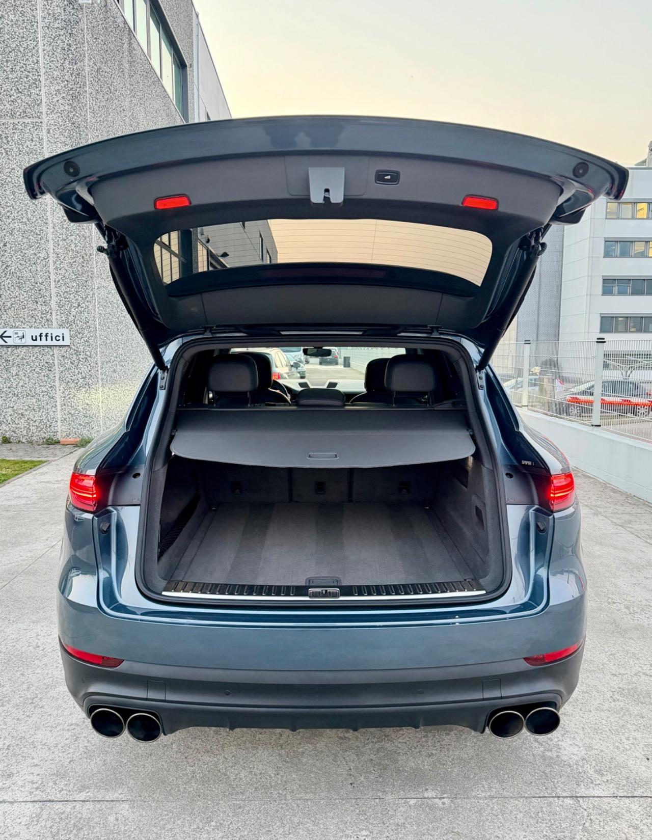 Porsche Cayenne 3.0 V6