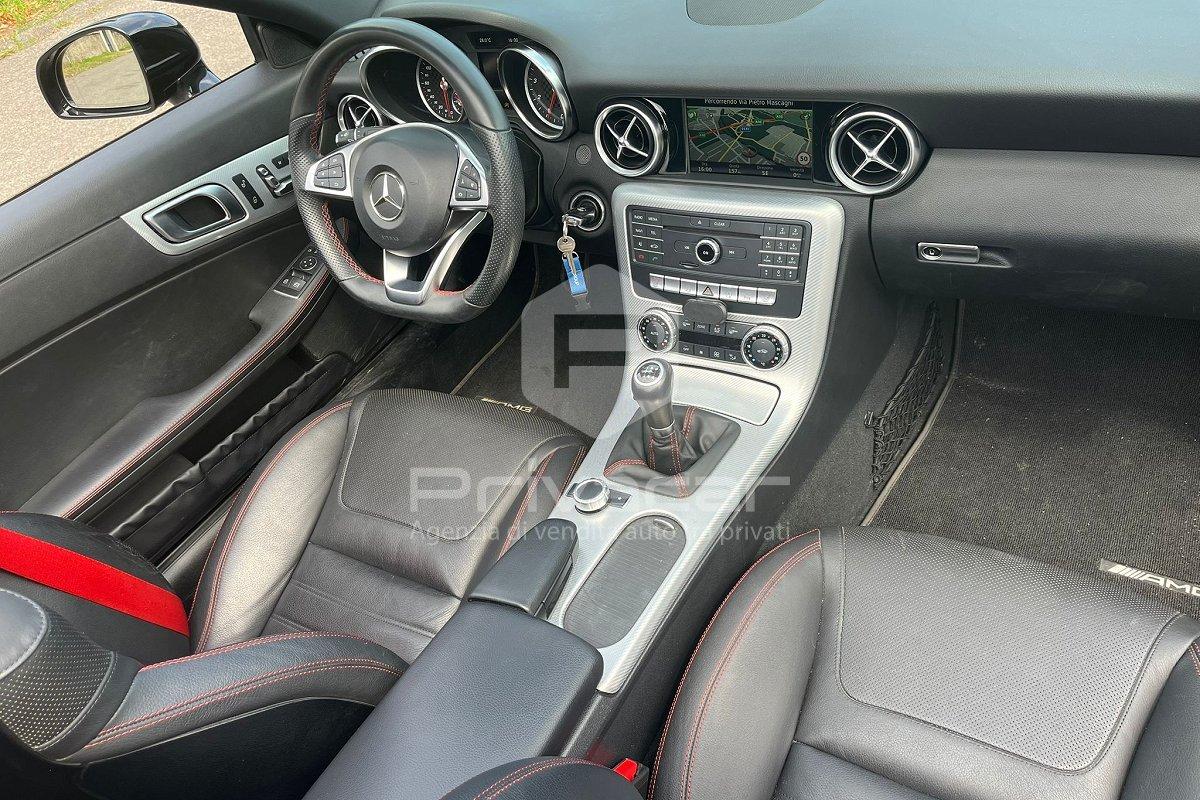 MERCEDES SLC 180 AMG line