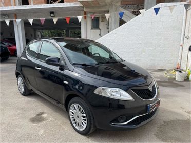 Lancia Ypsilon 1.2 69 CV 5 porte S&S Gold dal nord Italia