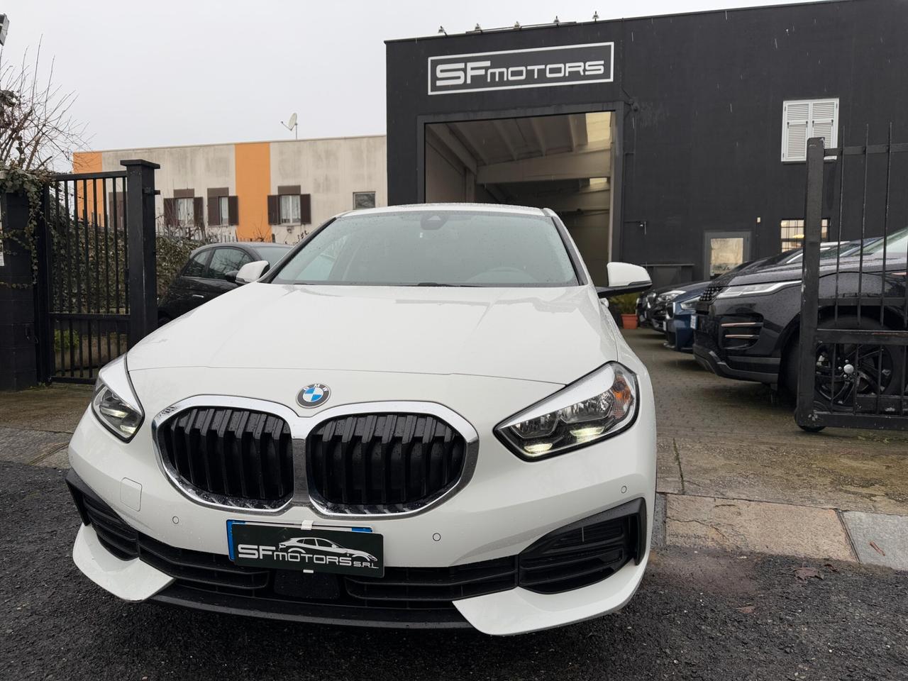 Bmw 116 116d 5p. Business Advantage