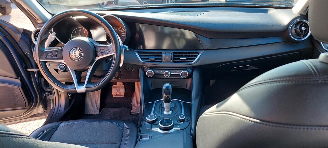 Alfa Romeo Giulia 2.2 Turbodiesel 150 CV AT8 Super
