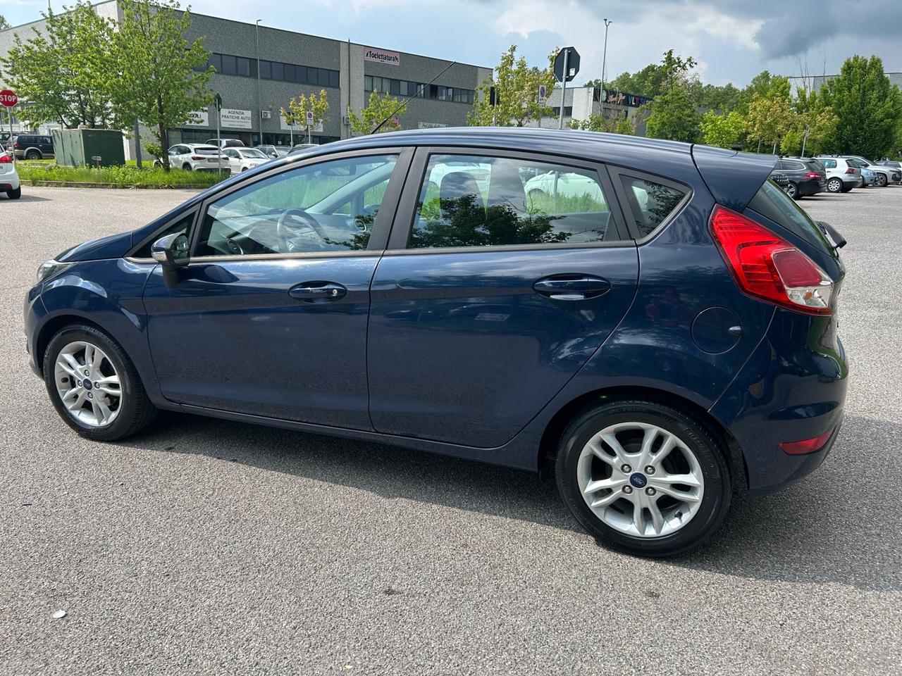 Ford Fiesta 1.5 TDCi 75CV 5 porte Black &*Neo patentati