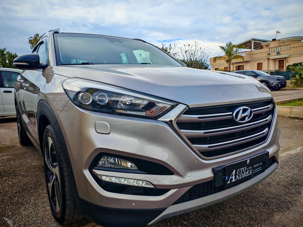 Hyundai Tucson 1.7 CRDi Tetto Pelle navig cam