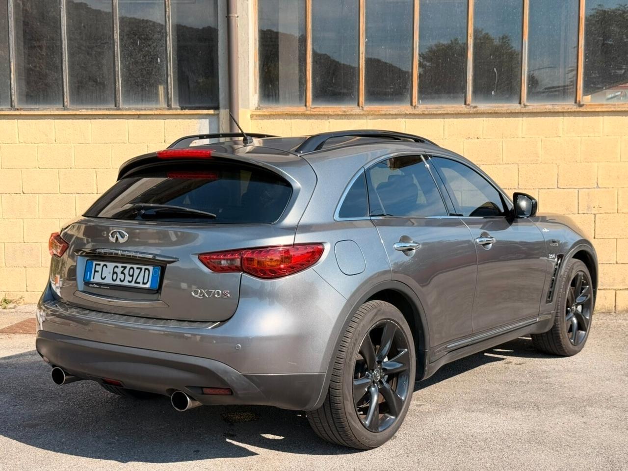 Infiniti QX70 3.0 diesel V6 AT Ultimate