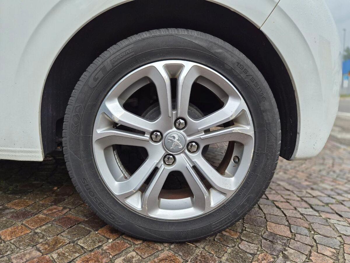 Peugeot 208 1.2 PT (vti) 12v Active 3p