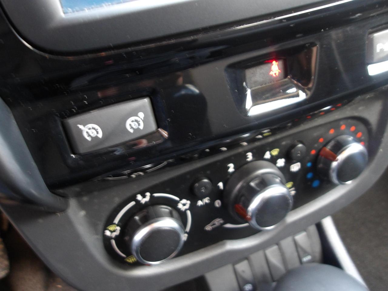 Dacia Duster 1.5 dci Black Shadow 4x2 s&s 110cv