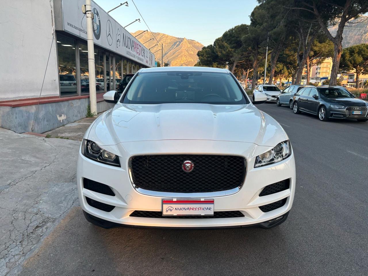 Jaguar F-Pace Jaguar F-Pace 2.0 180CV MOTORE NUOVO