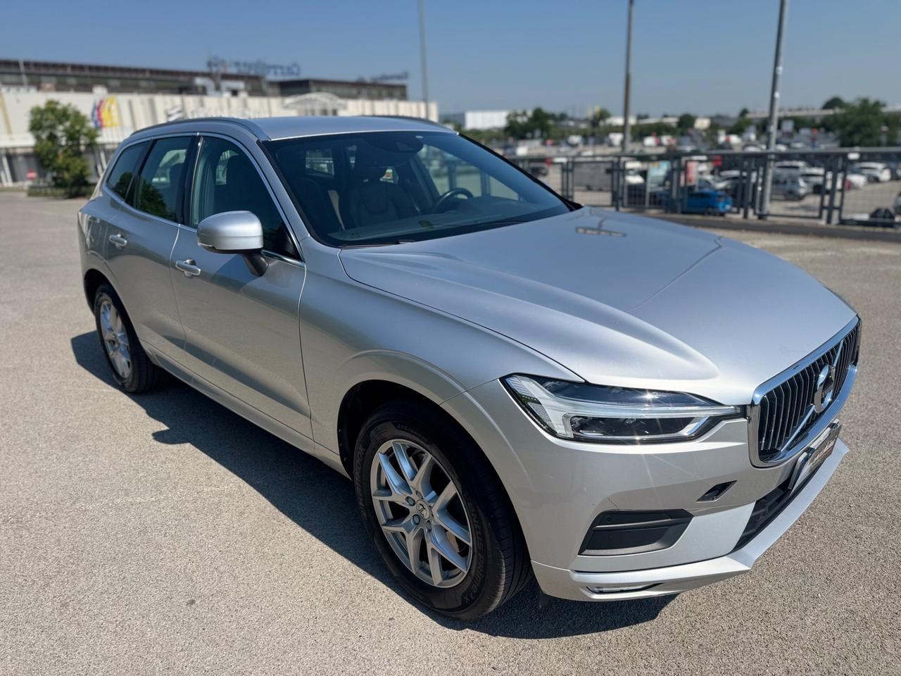 VOLVO XC 60 B4 AWD UNI PROP IVA ESPOSTA
